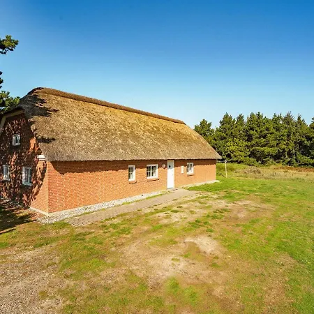 Elektra - 450m From The Sea By Interhome